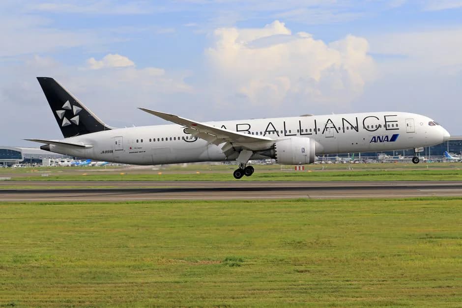 ANA Boeing 787-8 JA828A at Narita International Airport