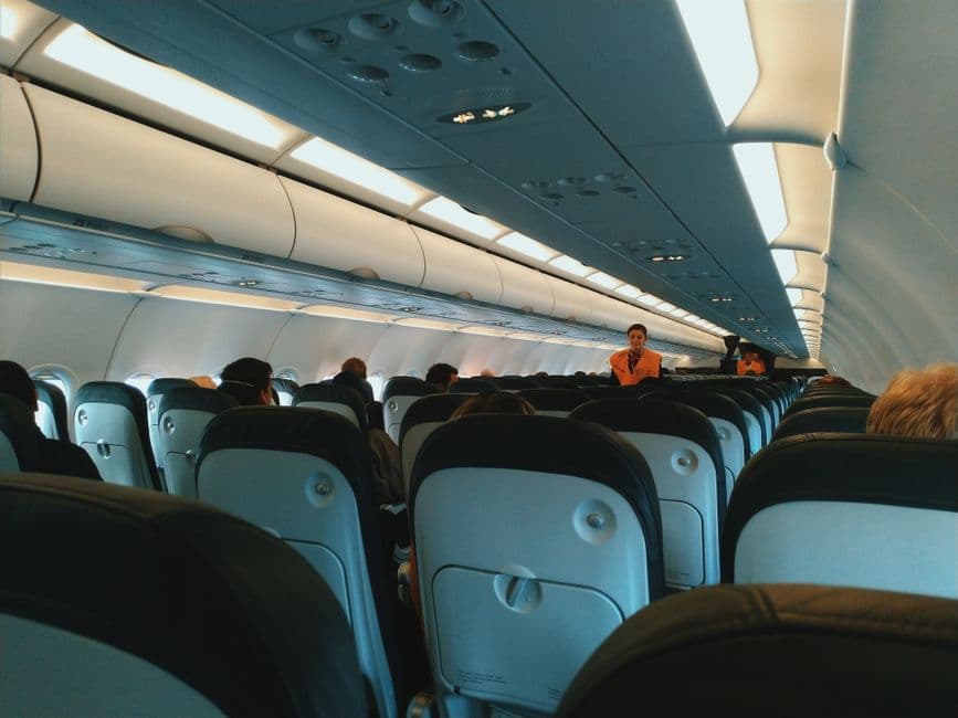 Japan Airlines Boeing 777-200ER economy class cabin interior